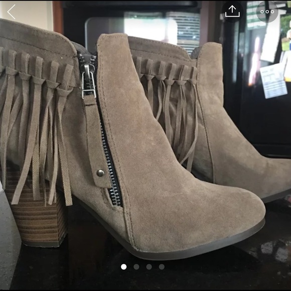 Ankle Boots - Picture 1 of 4